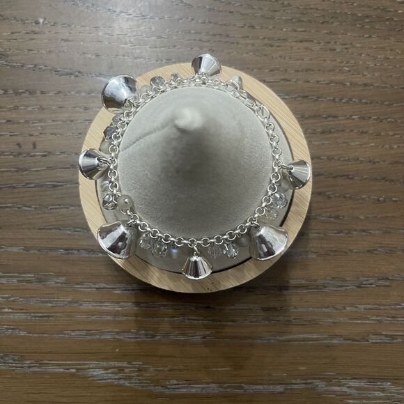 Silvertone Beaded Bell Charm Bracelet Womens Adjustable Costume Jewelry - Picture 2 of 5